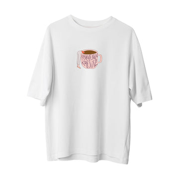 Kahvenin kölesiyiz - Oversize T-Shirt