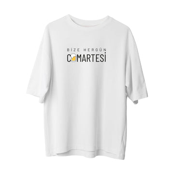 Bize Hergün Cumartesi - Oversize T-Shirt